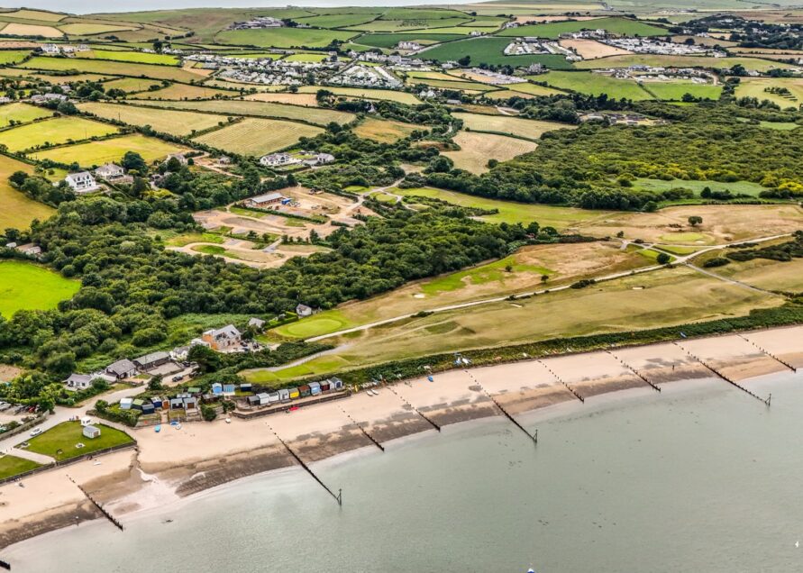 Tonnau'r Môr sits at the tip of the Llŷn Peninisula surrounded by the sea